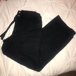 Medium sized comfy pants with drawstring